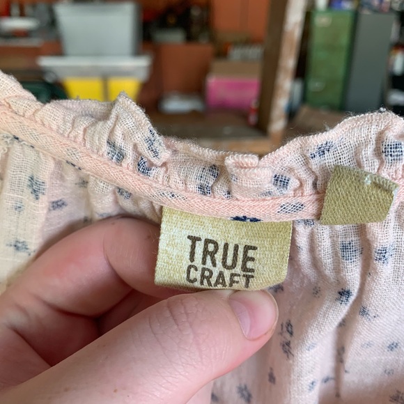 True Craft Peach Floral Blouse 🌸 - Picture 2 of 4